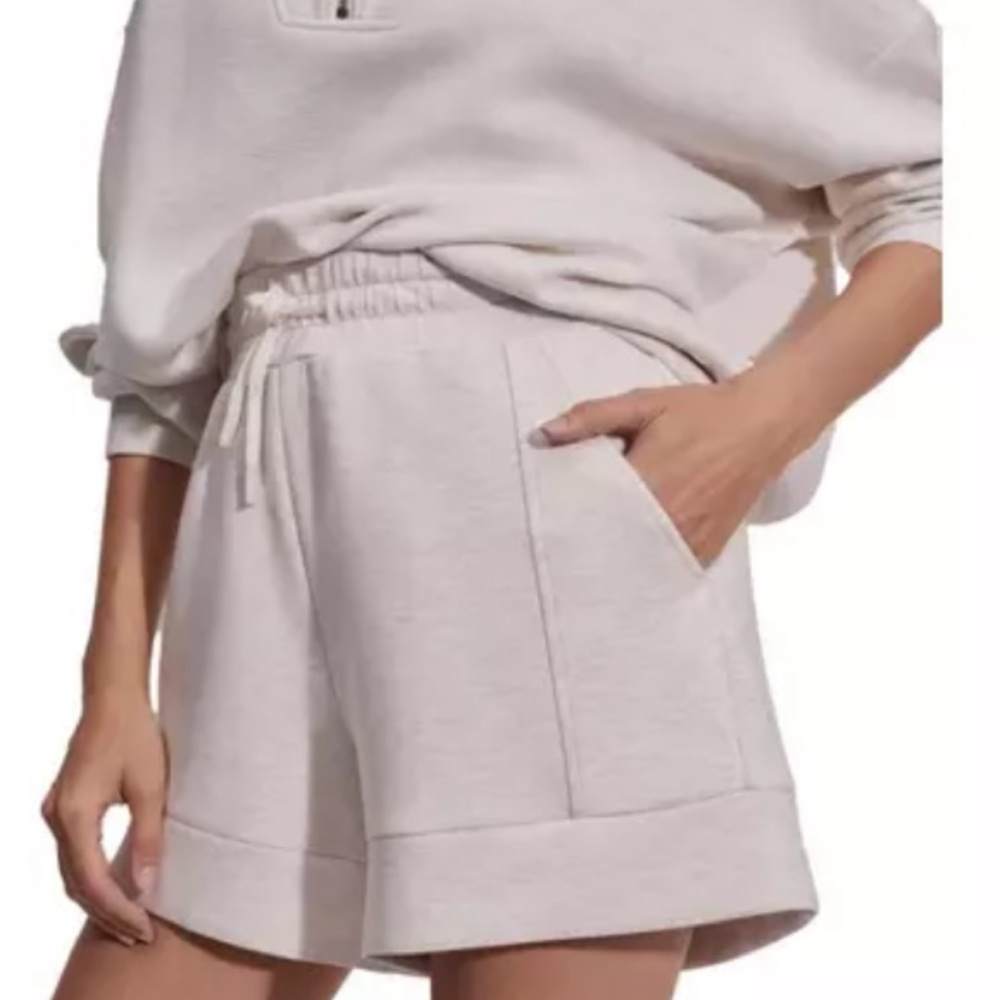 Varley Atrium High Rise Shorts - Picture 5 of 12